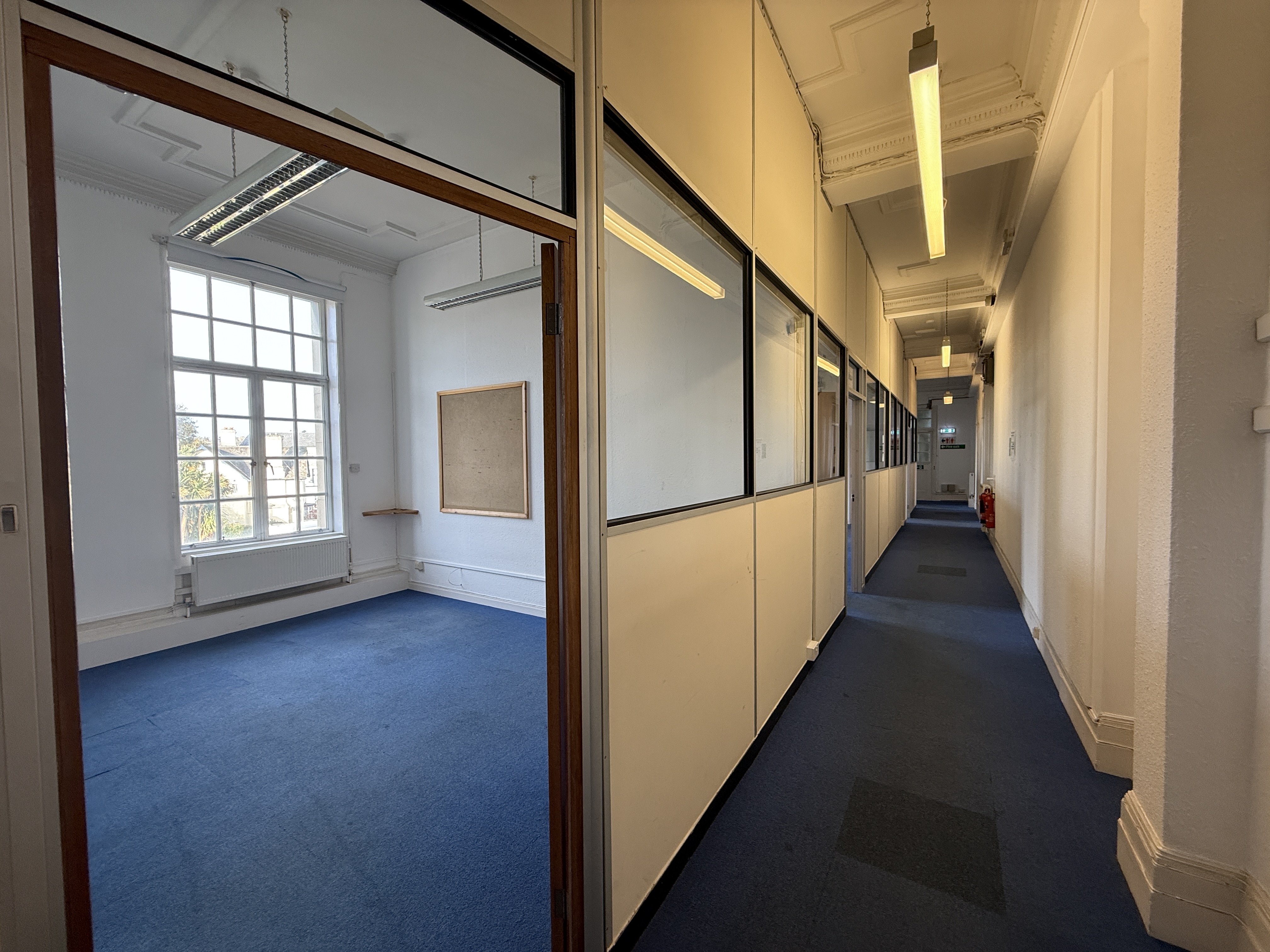 Office in Newton Abbot - photo 4
